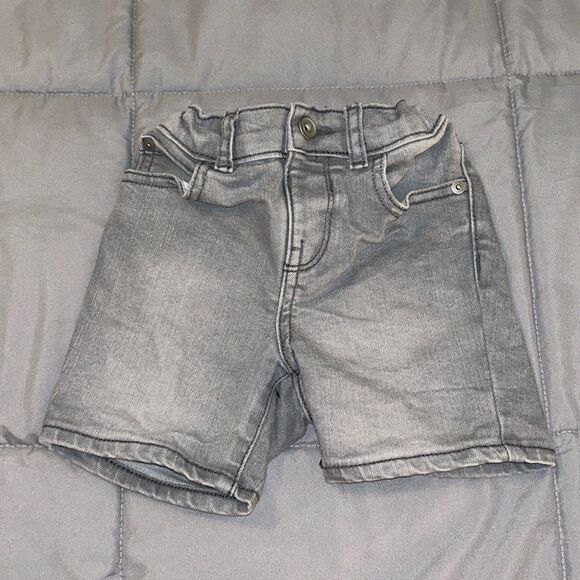 18-24m children’s place gray shorts with adjustable waistband - Picture 1 of 2